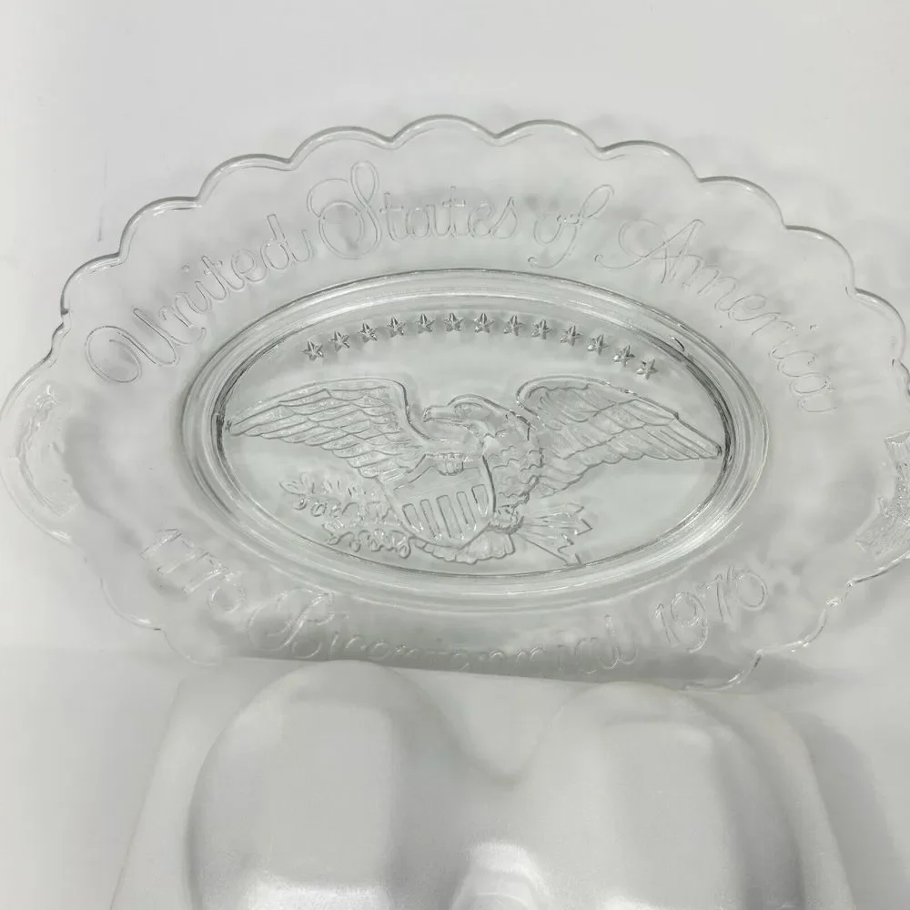Avon Vintage United States 1776 Bicentennial 1976 Glass Plate and 2pc Soap Set